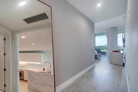 Copropriété à louer à Bal Harbour, Floride: 1 chambre, 117.71 m2 № 2152702 - photo 18