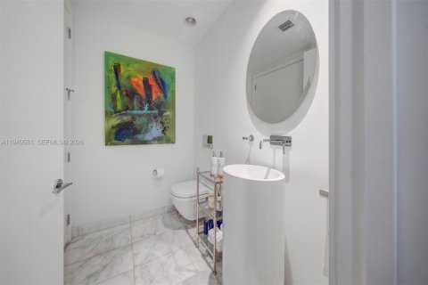 Copropriété à louer à Bal Harbour, Floride: 1 chambre, 117.71 m2 № 2152702 - photo 17