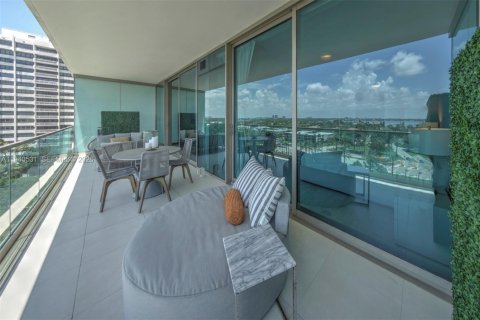 Copropriété à louer à Bal Harbour, Floride: 1 chambre, 117.71 m2 № 2152702 - photo 11