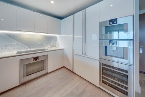 Copropriété à louer à Bal Harbour, Floride: 1 chambre, 117.71 m2 № 2152702 - photo 14