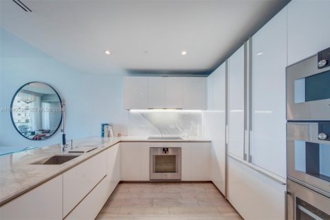 Copropriété à louer à Bal Harbour, Floride: 1 chambre, 117.71 m2 № 2152702 - photo 15