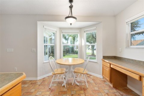 House in The Villages, Florida 3 bedrooms, 138.24 sq.m. № 1837506 - photo 20