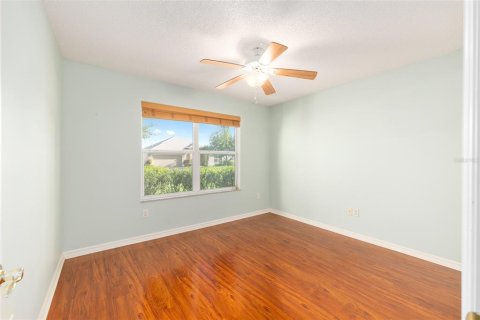 House in The Villages, Florida 3 bedrooms, 138.24 sq.m. № 1837506 - photo 10