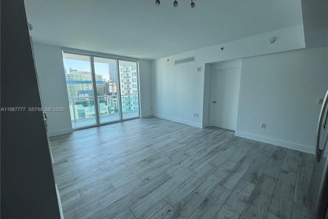 Condominio en alquiler en Miami, Florida, 2 dormitorios, 91.6 m2 № 2031977 - foto 3