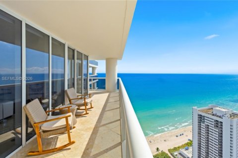 Condo in Hallandale Beach, Florida, 2 bedrooms  № 2052772 - photo 25