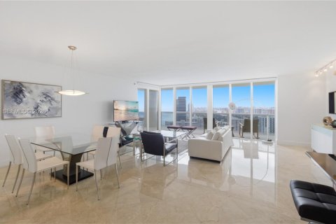 Condo in Hallandale Beach, Florida, 2 bedrooms  № 2052772 - photo 6