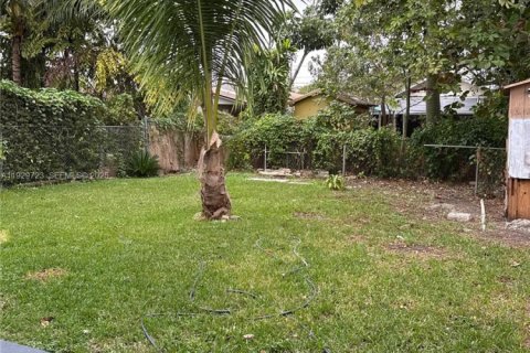 Commercial property in Miami, Florida 171.87 sq.m. № 1989575 - photo 15