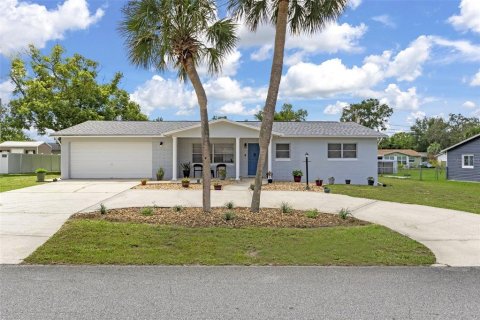 House in Beverly Hills, Florida 2 bedrooms, 121.42 sq.m. № 1849591 - photo 1