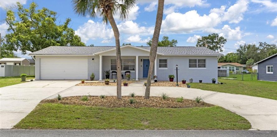 House in Beverly Hills, Florida 2 bedrooms, 121.42 sq.m. № 1849591