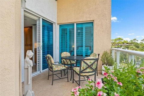 Condo in Saint Petersburg, Florida, 2 bedrooms № 2106699 - photo 15