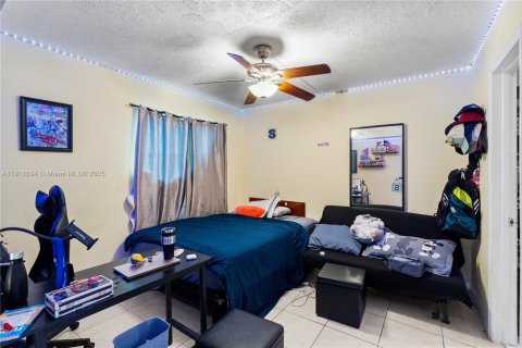 Condo in Tamarac, Florida, 2 bedrooms  № 1974245 - photo 12