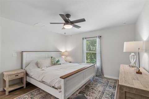 Casa en venta en Weeki Wachee, Florida, 3 dormitorios, 154.03 m2 № 2156112 - foto 22