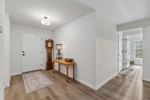 Casa en venta en Weeki Wachee, Florida, 3 dormitorios, 154.03 m2 № 2156112 - foto 29