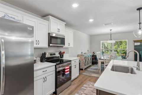 Casa en venta en Weeki Wachee, Florida, 3 dormitorios, 154.03 m2 № 2156112 - foto 17