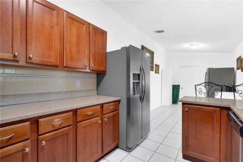 House in Homestead, Florida 4 bedrooms, 175.86 sq.m. № 2080630 - photo 12