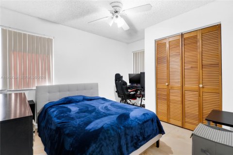 House in Homestead, Florida 4 bedrooms, 175.86 sq.m. № 2080630 - photo 21