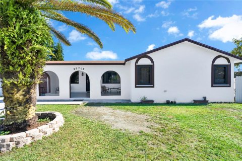 House in Homestead, Florida 4 bedrooms, 175.86 sq.m. № 2080630 - photo 3