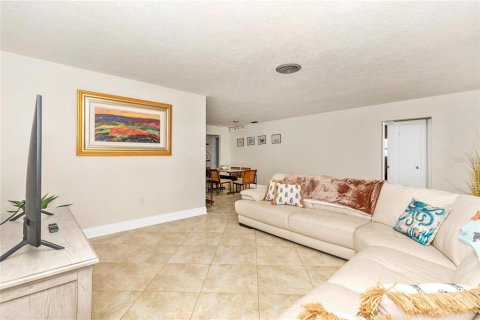 Villa ou maison à louer à Sarasota, Floride: 3 chambres, 156.82 m2 № 2425497 - photo 11