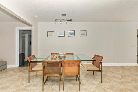 Villa ou maison à louer à Sarasota, Floride: 3 chambres, 156.82 m2 № 2425497 - photo 28