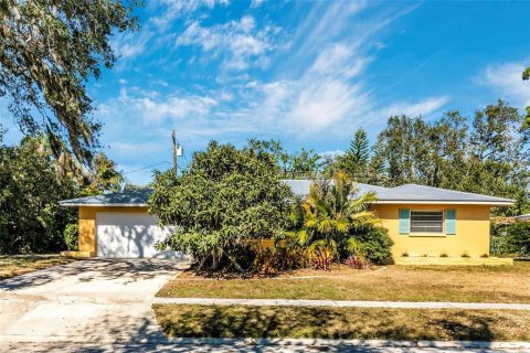 Villa ou maison à louer à Sarasota, Floride: 3 chambres, 156.82 m2 № 2425497 - photo 3
