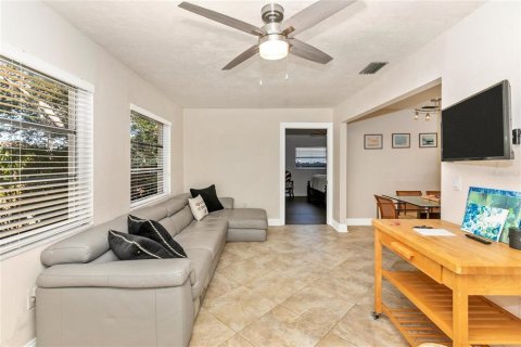 Villa ou maison à louer à Sarasota, Floride: 3 chambres, 156.82 m2 № 2425497 - photo 20