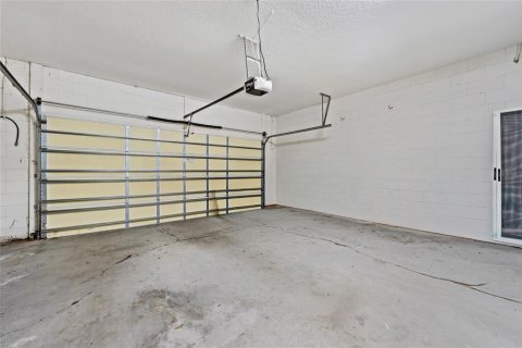 House in Kissimmee, Florida 2 bedrooms, 135.27 sq.m. № 2142434 - photo 21