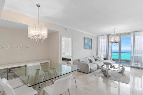Copropriété à louer à Sunny Isles Beach, Floride: 3 chambres, 205.69 m2 № 1859617 - photo 1