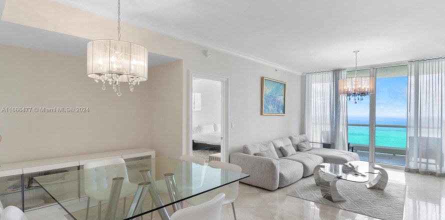 Condo à Sunny Isles Beach, Floride, 3 chambres № 1859617