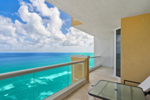 Copropriété à louer à Sunny Isles Beach, Floride: 3 chambres, 205.69 m2 № 1859617 - photo 30