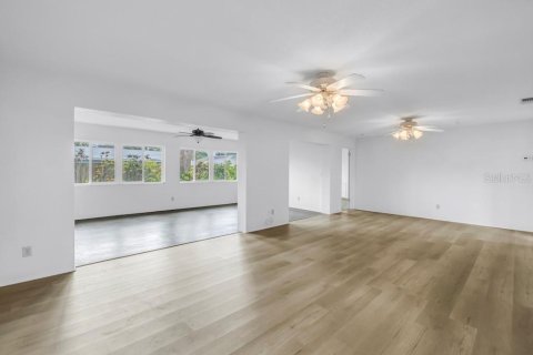 Villa ou maison à vendre à Saint Petersburg, Floride: 3 chambres, 160.26 m2 № 1789940 - photo 6