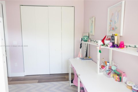 Casa en venta en South Miami, Florida, 5 dormitorios, 332.22 m2 № 1935526 - foto 18
