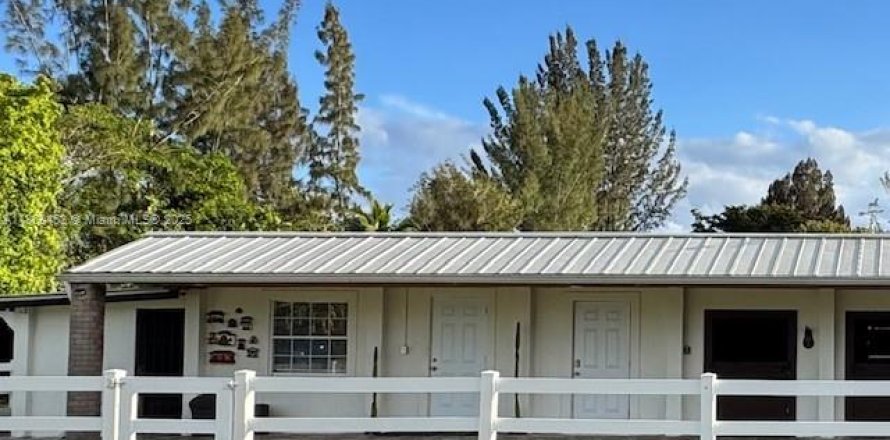 Appartement à Southwest Ranches, Floride 1 chambre, 300.35 m2 № 1887766