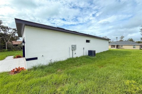 House in Ocala, Florida 4 bedrooms, 173.26 sq.m. № 2211169 - photo 3