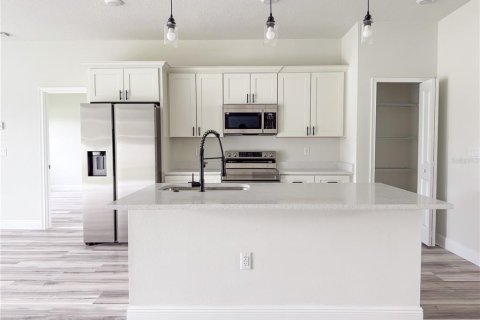 House in Ocala, Florida 4 bedrooms, 173.26 sq.m. № 2211169 - photo 12