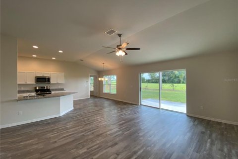Villa ou maison à louer à Ocala, Floride: 3 chambres, 157.19 m2 № 2381059 - photo 4