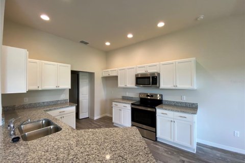 Villa ou maison à louer à Ocala, Floride: 3 chambres, 157.19 m2 № 2381059 - photo 5