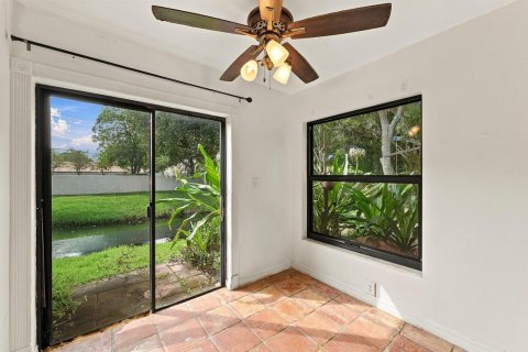 Touwnhouse à vendre à Plantation, Floride: 2 chambres, 137.68 m2 № 2439221 - photo 12