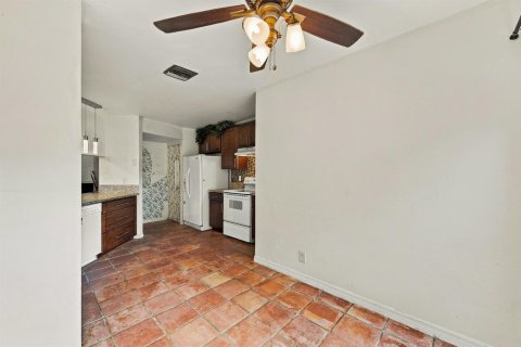 Touwnhouse à vendre à Plantation, Floride: 2 chambres, 137.68 m2 № 2439221 - photo 11