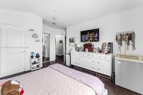 Купить кондоминиум в Майами, Флорида 3 спальни, 126.72м2, № 1958659 - фото 19