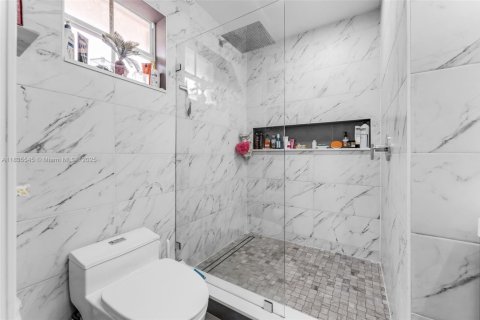 Купить кондоминиум в Майами, Флорида 3 спальни, 126.72м2, № 1958659 - фото 21