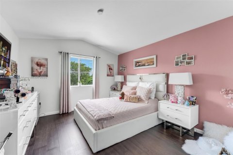 Купить кондоминиум в Майами, Флорида 3 спальни, 126.72м2, № 1958659 - фото 17