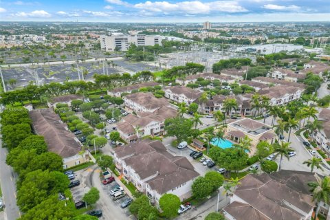 Купить кондоминиум в Майами, Флорида 3 спальни, 126.72м2, № 1958659 - фото 28