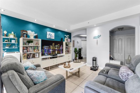 Купить кондоминиум в Майами, Флорида 3 спальни, 126.72м2, № 1958659 - фото 5