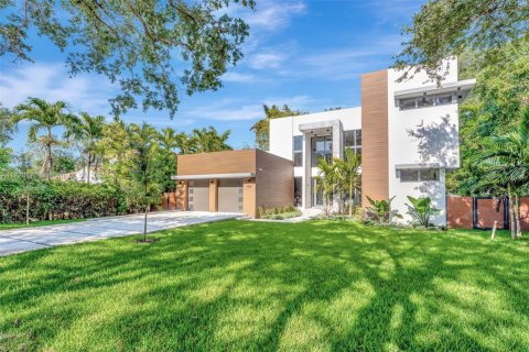 House in Biscayne Park, Florida 4 bedrooms № 1711435 - photo 5