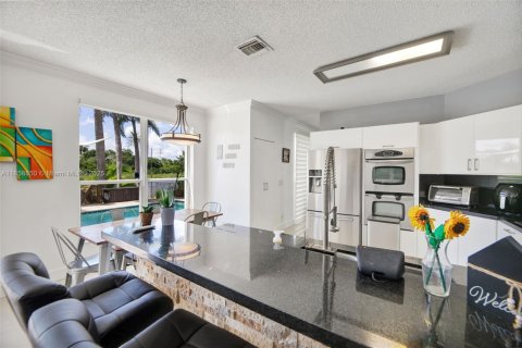 House in Miramar, Florida 4 bedrooms, 245.17 sq.m. № 1886598 - photo 26