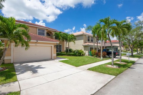 House in Miramar, Florida 4 bedrooms, 245.17 sq.m. № 1886598 - photo 3