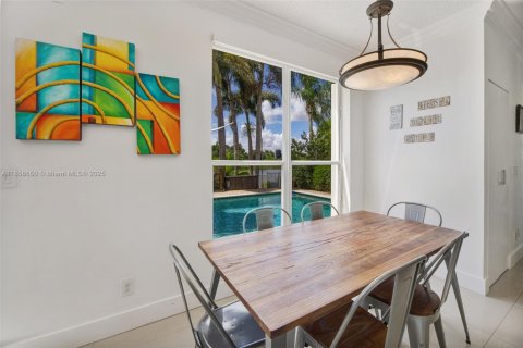 House in Miramar, Florida 4 bedrooms, 245.17 sq.m. № 1886598 - photo 27