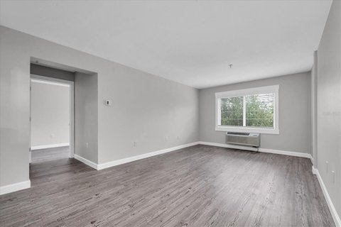 Condominio en venta en Tampa, Florida, 2 dormitorios, 84.73 m2 № 2355017 - foto 7