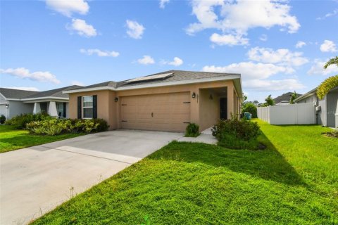 Villa ou maison à vendre à Zephyrhills, Floride: 4 chambres, 145.76 m2 № 1903794 - photo 4