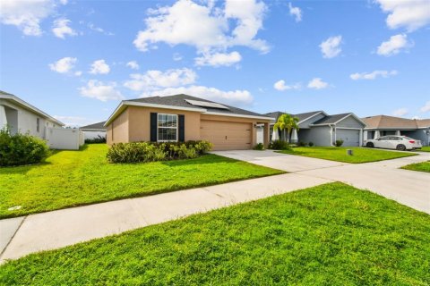 Villa ou maison à vendre à Zephyrhills, Floride: 4 chambres, 145.76 m2 № 1903794 - photo 1